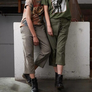 Sandrine Rose Relaxed Fit Wide Leg Cropped Pants Army Green Women S NWT Buttons